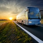 Como Escolher o Melhor Transporte para Viagens em Grupo. Viajar em grupo é uma experiência única, repleta de momentos de diversão...